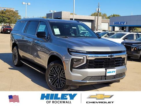 New 2026 Chevrolet Suburban LS w/ LPO, Dark Essentials Package image 1