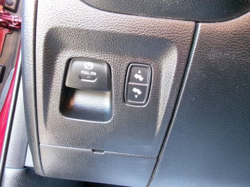 Used 2021 RAM 1500 Big Horn AWD/4WD image 33