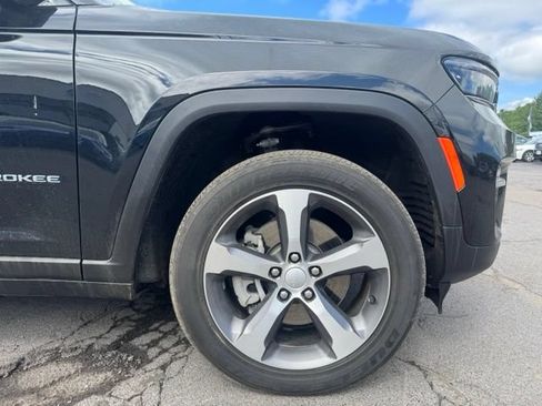Used 2023 Jeep Grand Cherokee 4WD 4xe image 10