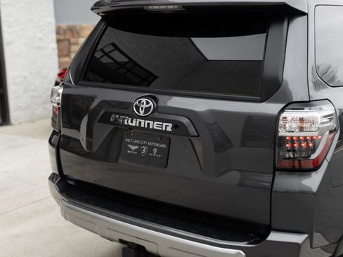 Used 2021 Toyota 4Runner TRD Off-Road AWD/4WD image 14