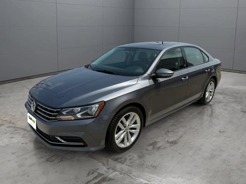 Used 2019 Volkswagen Passat 2.0T Wolfsburg FWD image 3