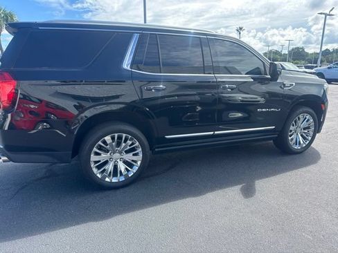 Used 2021 GMC Yukon Denali w/ Denali Premium Package AWD/4WD image 10