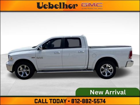 Used 2017 RAM 1500 Laramie w/ Convenience Group AWD/4WD image 9