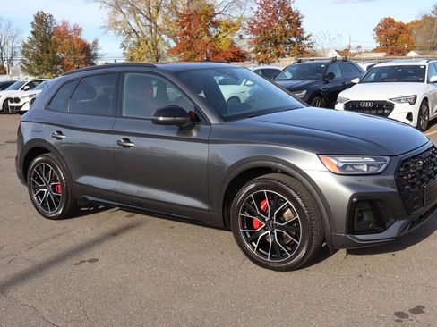 Used 2023 Audi SQ5 Premium Plus w/ Premium Plus Package image 3