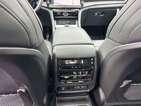 New 2026 Jeep Grand Cherokee L Limited AWD/4WD image 10