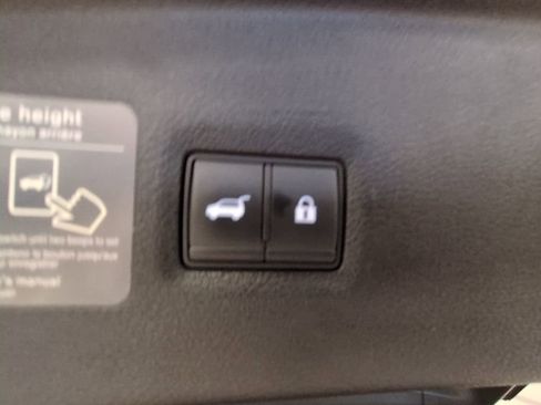 Used 2023 INFINITI QX55 Essential image 31