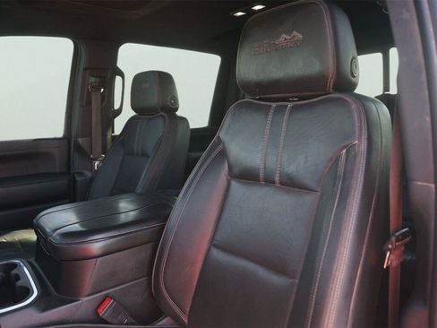 Used 2023 Chevrolet Silverado 2500 High Country w/ Z71 Off-Road Package AWD/4WD image 10