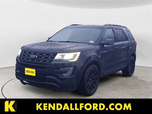 Used 2017 Ford Explorer XLT w/ Equipment Group 202A image 1