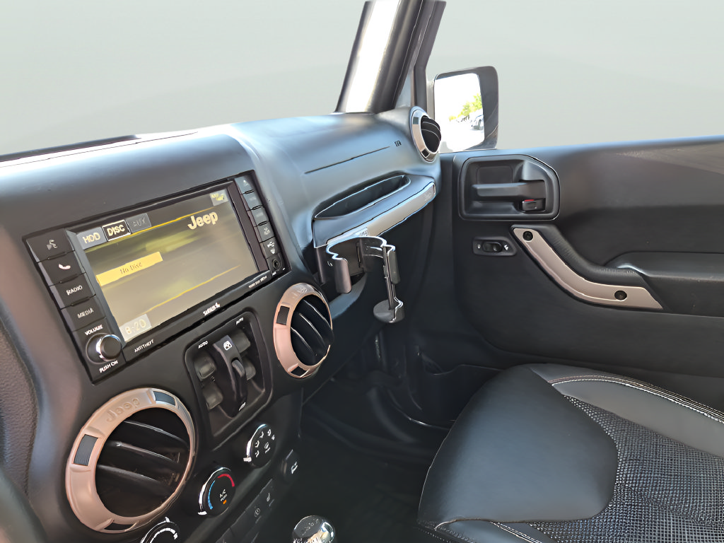 Used 2016 Jeep Wrangler Unlimited Sahara AWD/4WD image 24