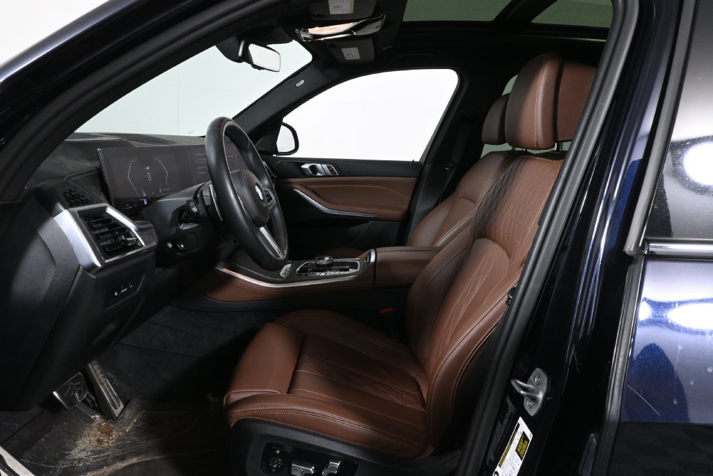Certified 2024 BMW X5 xDrive40i w/ Executive Package AWD/4WD image 3