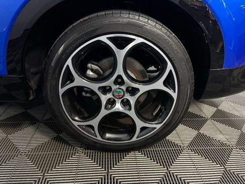 Used 2024 Alfa Romeo Tonale Ti image 11