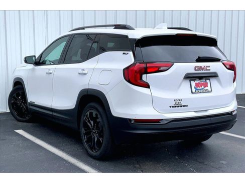 Used 2021 GMC Terrain SLT w/ Elevation Edition image 10