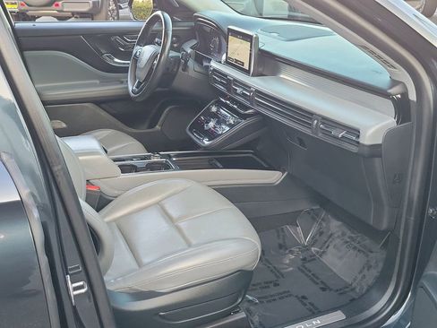 Used 2020 Lincoln Corsair Reserve image 17