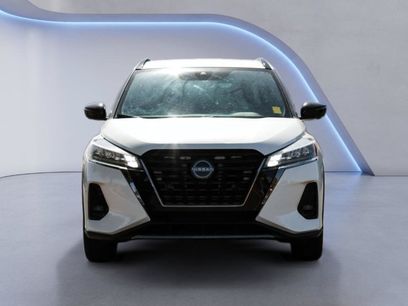 Used 2023 Nissan Kicks SR
