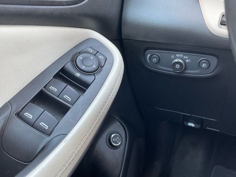Used 2022 Buick Encore GX Select w/ Advanced Technology Package FWD image 18
