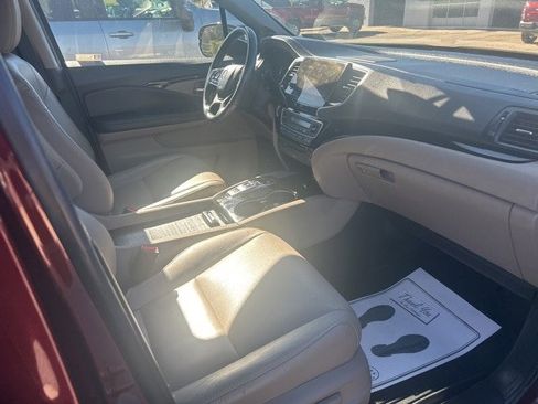 Used 2021 Honda Pilot Touring image 16