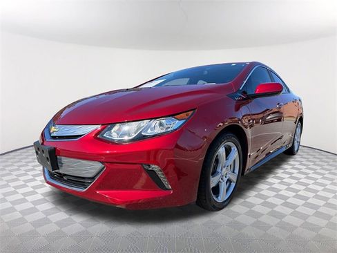 Used 2018 Chevrolet Volt LT image 1