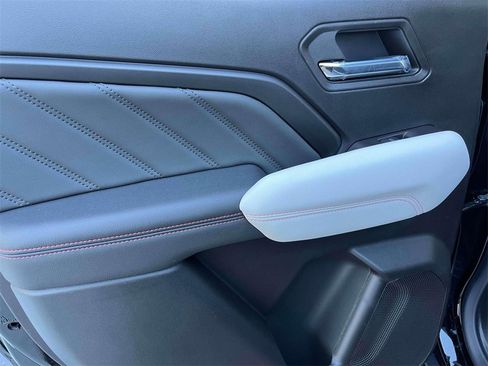 New 2026 GMC Canyon AT4X image 16