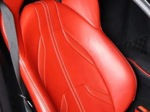 Used 2019 Ferrari 812 Superfast RWD image 16