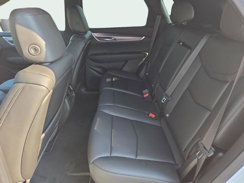 New 2025 Cadillac XT5 Luxury image 20