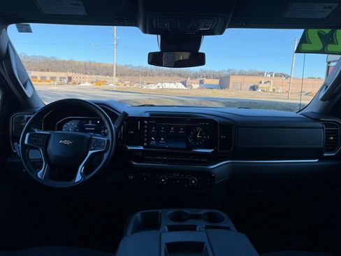 Used 2022 Chevrolet Silverado 1500 LT image 28