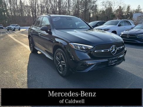 Used 2025 Mercedes-Benz GLC 300 4MATIC image 1