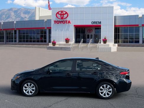 Used 2024 Toyota Corolla LE FWD image 6