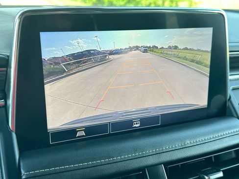 Used 2021 GMC Yukon SLT image 17