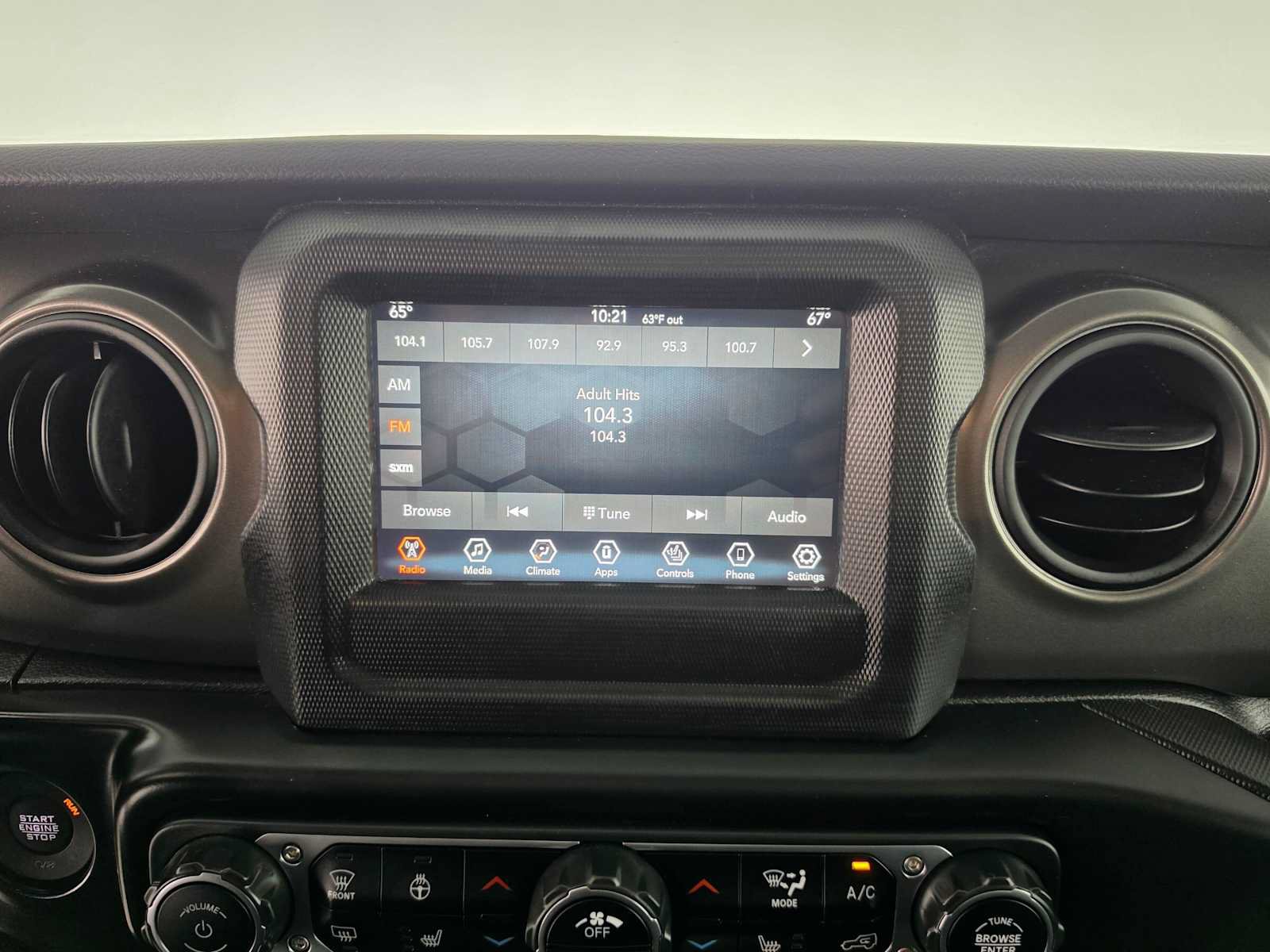 Used 2023 Jeep Wrangler Sport AWD/4WD image 22