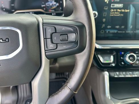 Used 2025 GMC Sierra 3500 Denali image 5