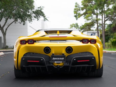 Used 2022 Ferrari SF90 Spider image 2