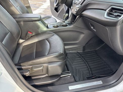 Used 2020 Chevrolet Equinox Premier image 19