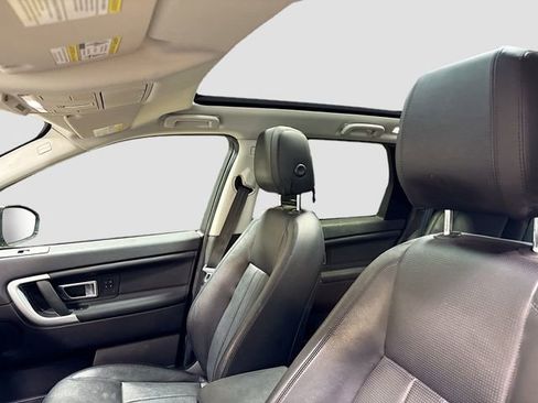 Used 2018 Land Rover Discovery Sport HSE image 22