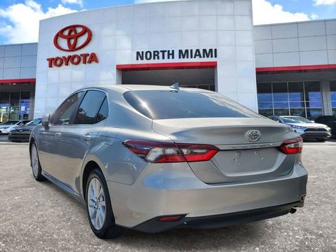 Used 2023 Toyota Camry LE image 3