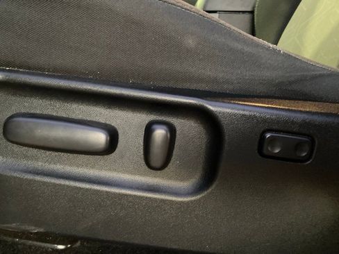 Used 2021 Toyota Tacoma TRD Sport w/ Technology Package image 14