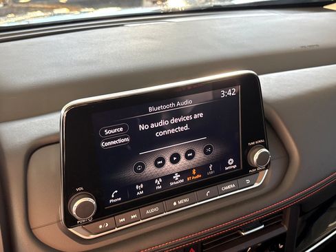 Used 2025 Nissan Rogue SV w/ Rock Creek Premium Package image 6