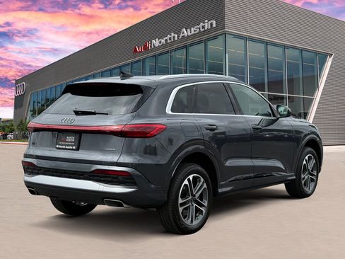 Certified 2025 Audi Q5 Premium w/ Convenience Package AWD/4WD image 5