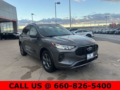 Used 2023 Ford Escape ST-Line Select w/ Tech Pack #1 image 3