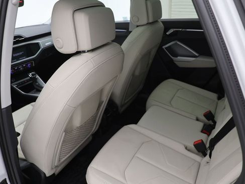 Used 2022 Audi Q3 2.0T Premium Plus image 11