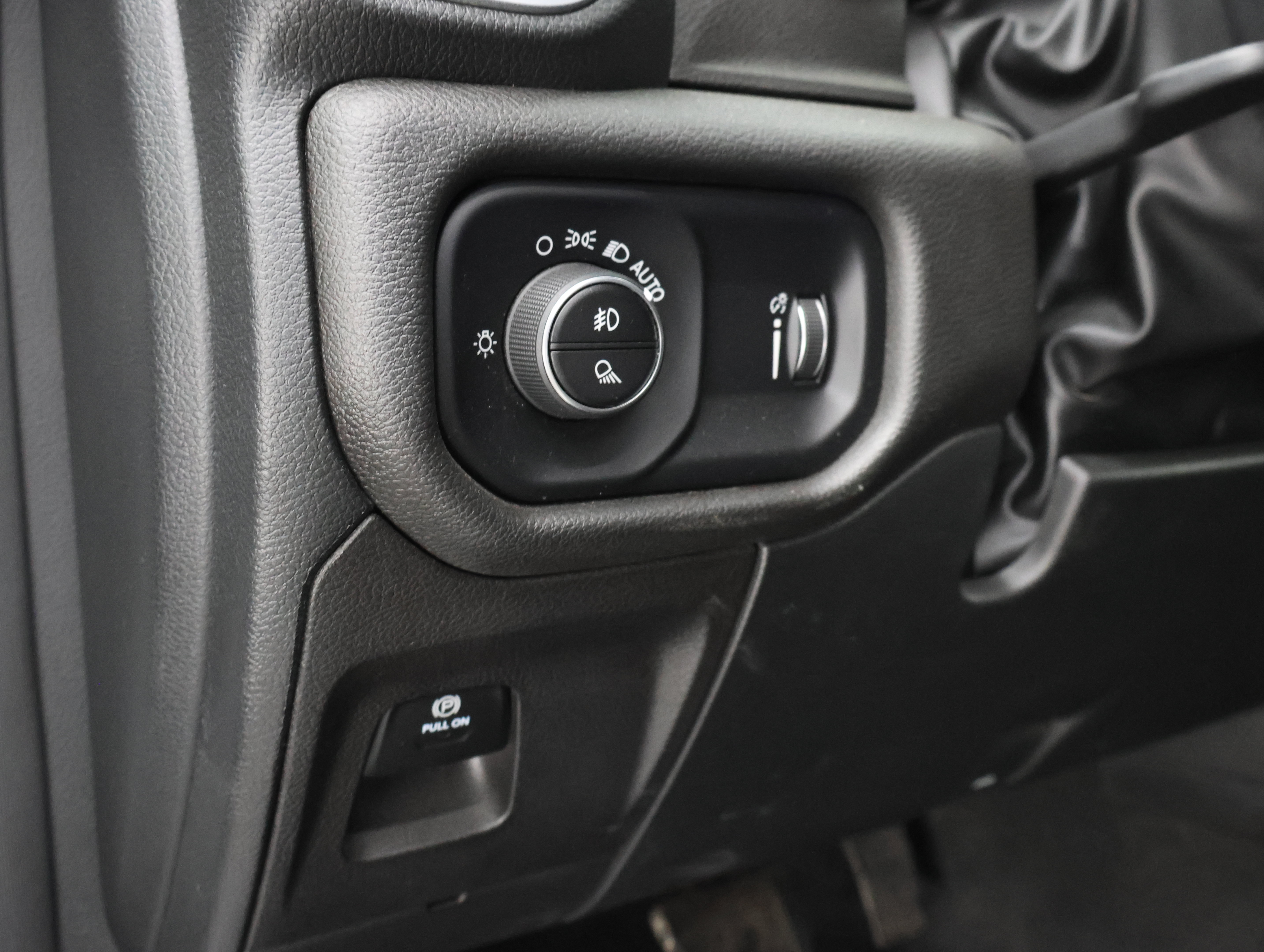 Used 2022 RAM 1500 Big Horn AWD/4WD image 40