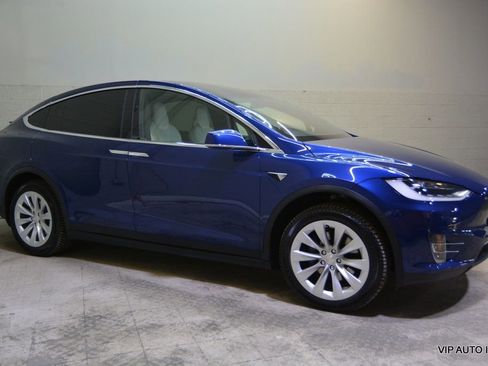 Used 2019 Tesla Model X 100D image 34