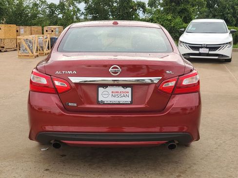 Used 2016 Nissan Altima 2.5 SL w/ 2.5 Technology Package FWD image 3