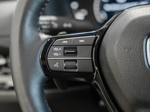 Used 2025 Honda Accord Touring image 29
