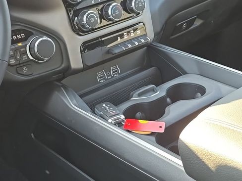 New 2026 RAM 1500 Big Horn AWD/4WD image 12