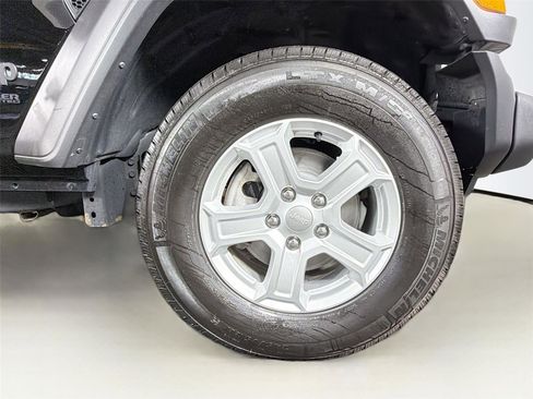 Used 2022 Jeep Wrangler Unlimited Sport AWD/4WD image 33