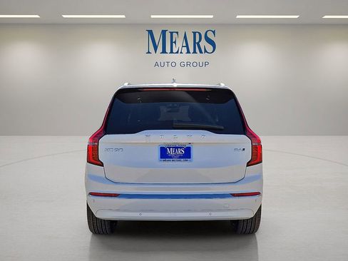 New 2026 Volvo XC90 B6 Ultra image 4