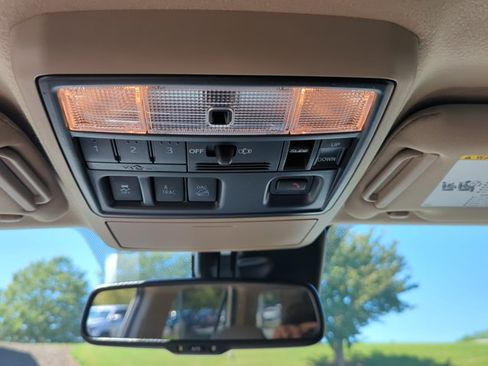 Used 2020 Toyota 4Runner SR5 Premium w/ Moonroof Package AWD/4WD image 18