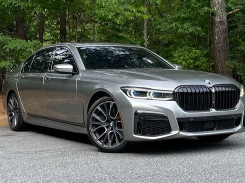 Used 2020 BMW 750i xDrive AWD/4WD image 9