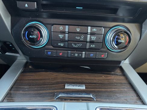 Used 2015 Ford F150 Lariat w/ Equipment Group 502A Luxury image 23