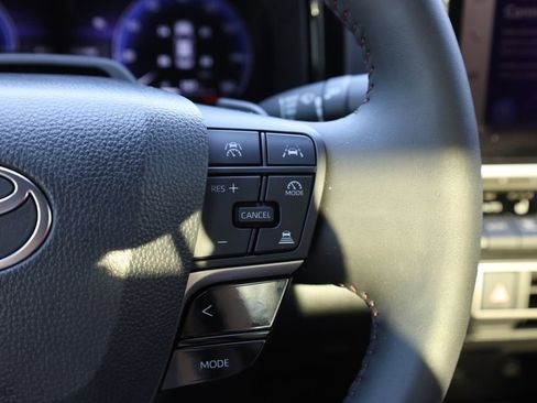 Used 2025 Toyota Camry XSE image 18